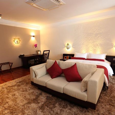 Arunreas Hotel Phnom Penh Room photo