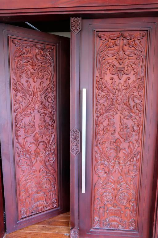 Arunreas Hotel Phnom Penh Exterior photo