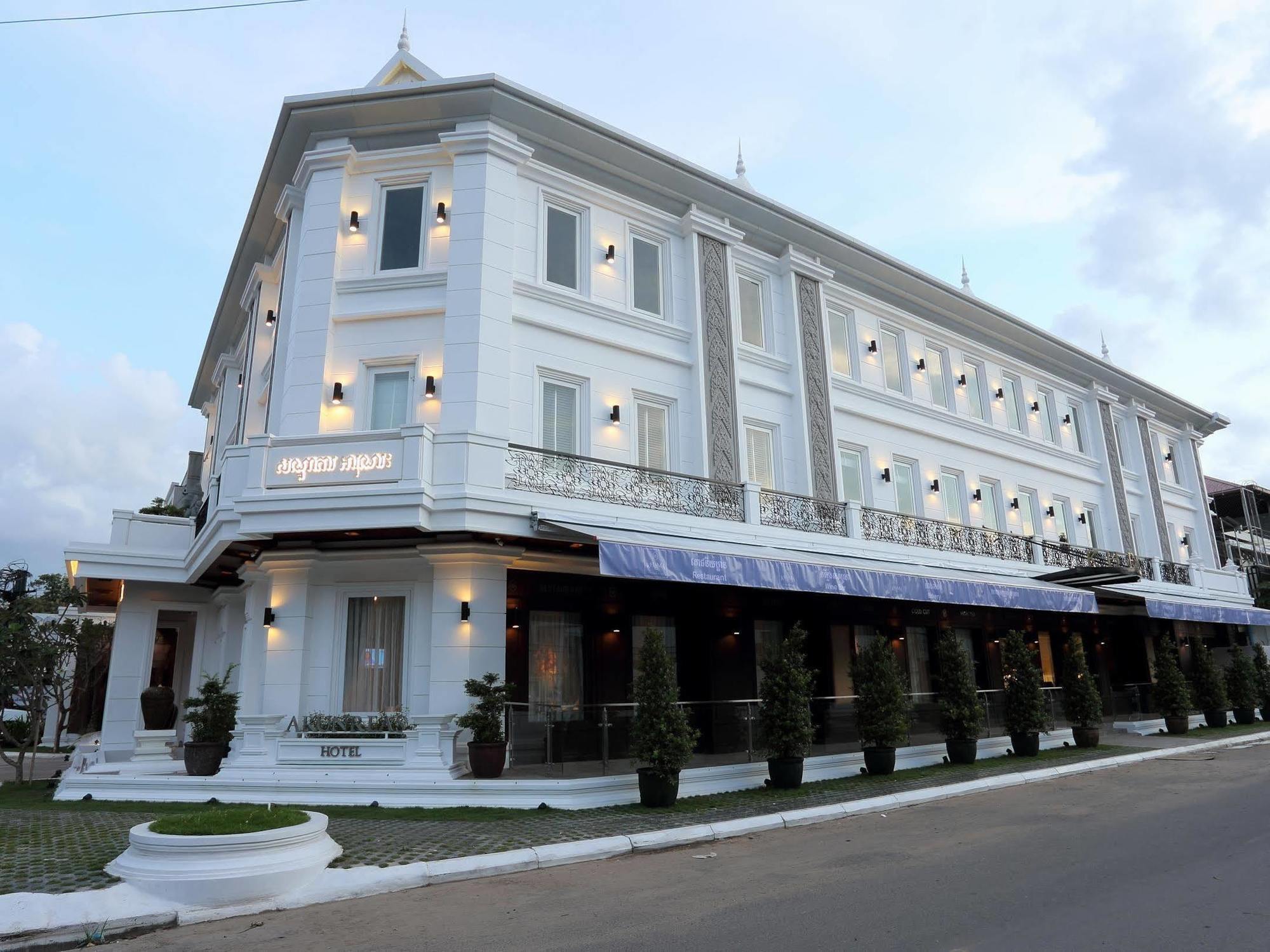 Arunreas Hotel Phnom Penh Exterior photo